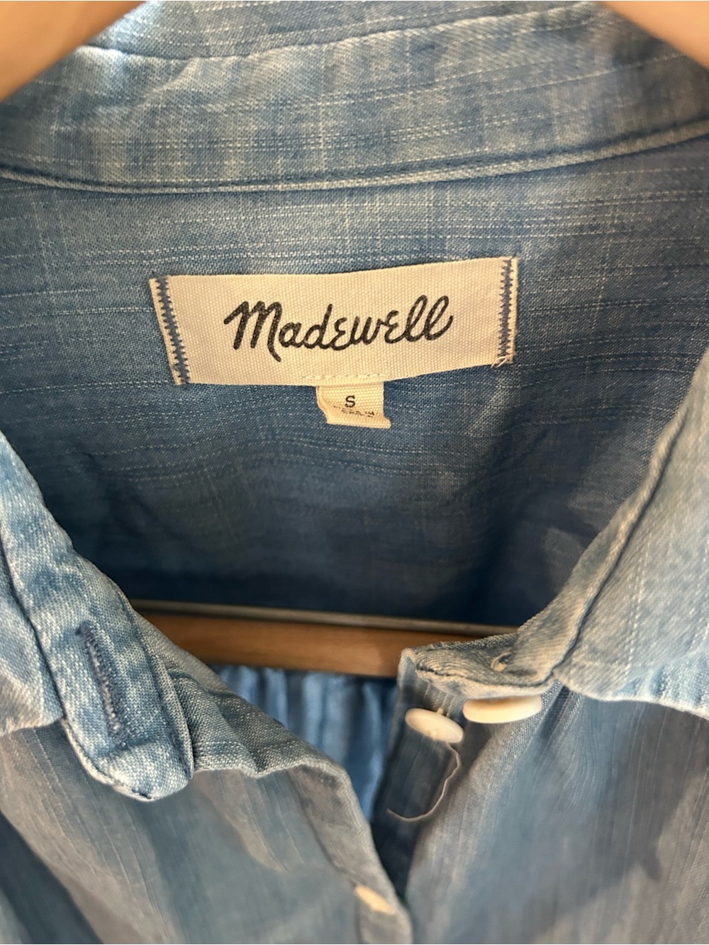 Madewell Chambray Button-Front Shirt in Light Blue